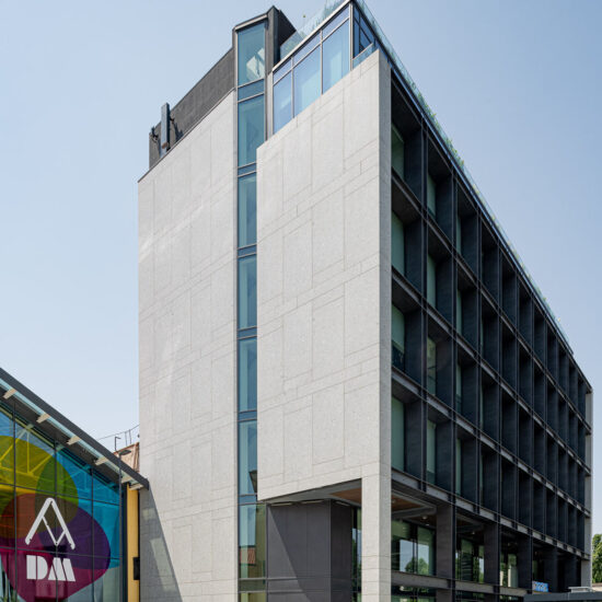 marazzi building via ceresio 016.jpg