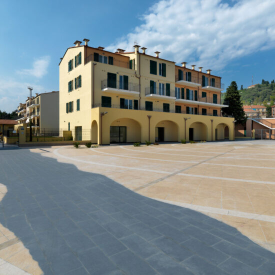 marazzi piazza di borgo prino 002.jpg